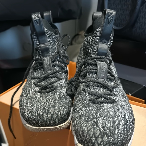 Lebron Shoes - Picture 1 of 3